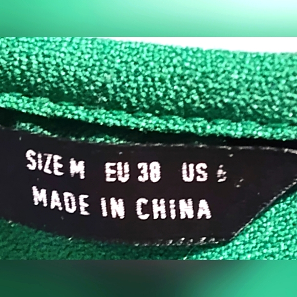 Shein Women's Green Scalloped Sleeveless Top | Size Medium - Picture 6 of 7